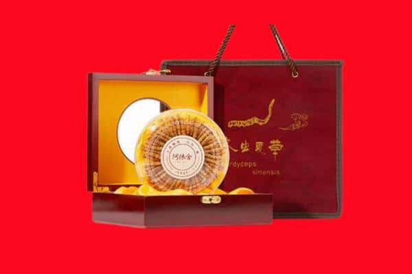 包头市达尔罕茂明安回收冬虫夏草